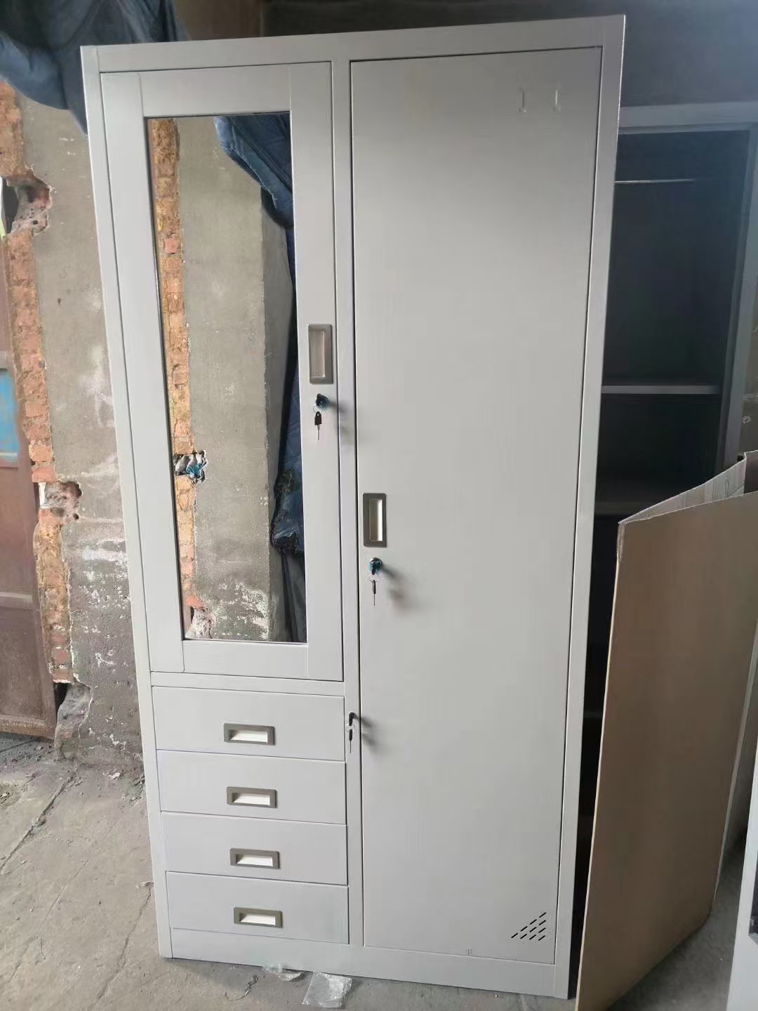 Four-door sanitary cabinet